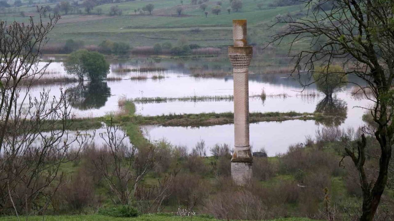Derbent Barajı 6 Yıl Sonra Yeniden Doldu: Eski Yerleşim Suları Altında Kaldı