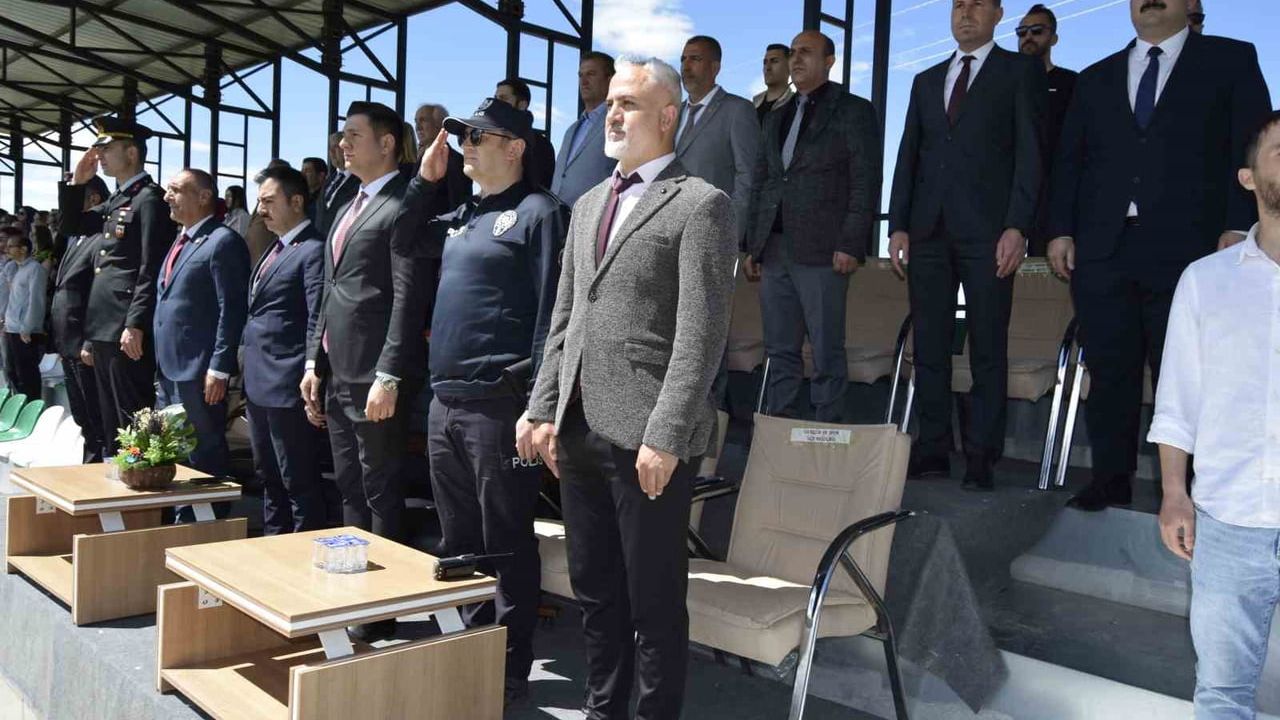 Dicle ve Çermik'te 19 Mayıs Atatürk'ü Anma, Gençlik ve Spor Bayramı Etkinlikleri Düzenlendi