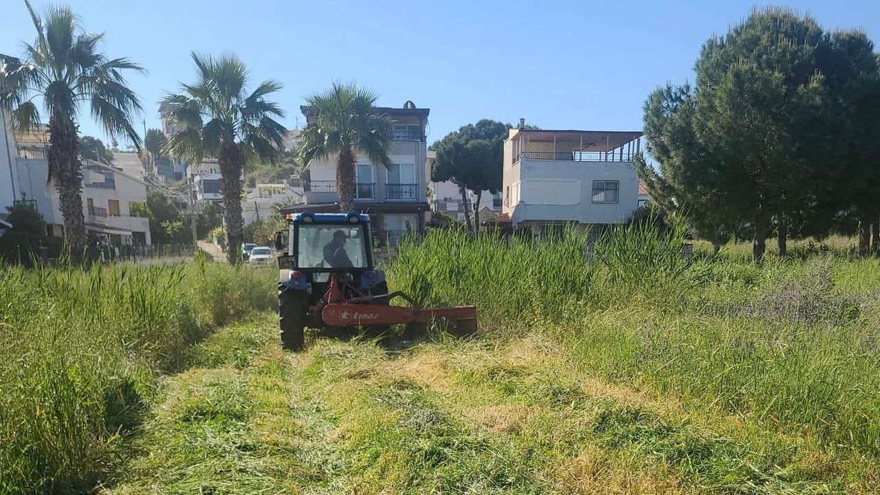 Didim Belediyesi, ilçe genelinde park ve yeşil alan bakımını sürdürüyor