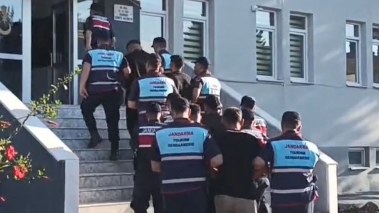 Didim'de düğünde havaya ateş açan 6 kişi jandarma tarafından gözaltına alındı