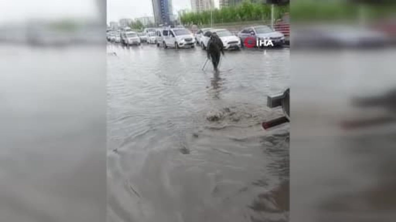 Diyarbakır'da kısa süreli sağanak yaşamı etkiledi