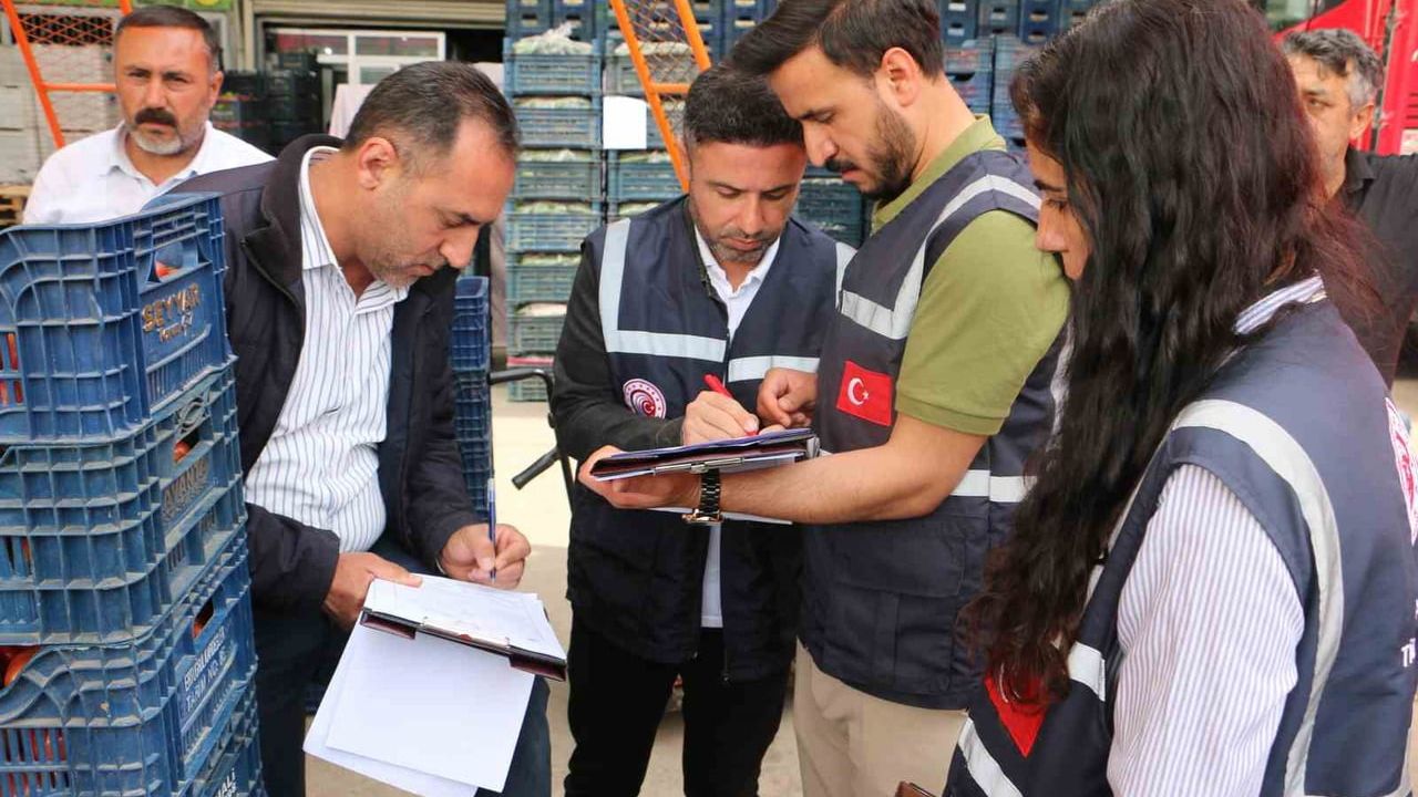 Diyarbakır'da Kurban Bayramı Öncesi Hali ve Otogarda Denetimler Yoğunlaştırıldı