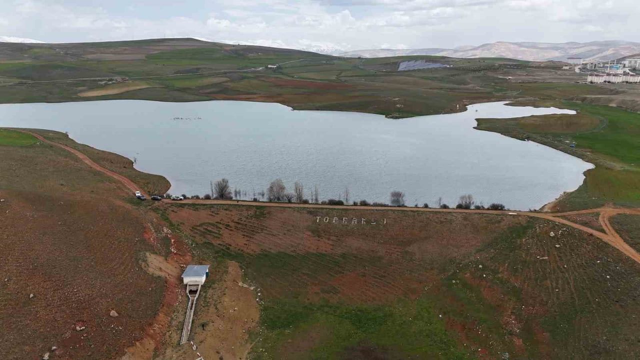 DSİ 22. Bölge Heyeti Topraksu Göleti Sulama Sahasında İnceleme Yaptı