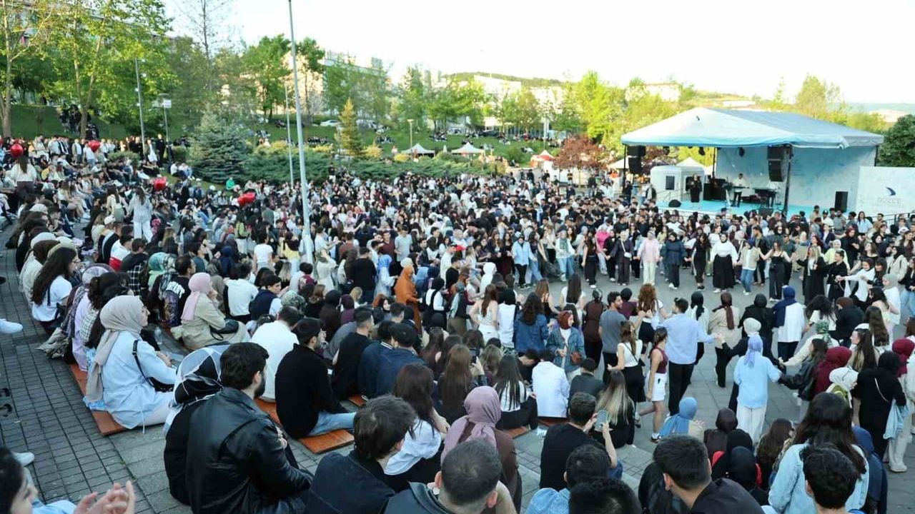 DÜFest 2026 başladı: Konuralp Yerleşkesi'nde bilim, sanat ve spor buluşması