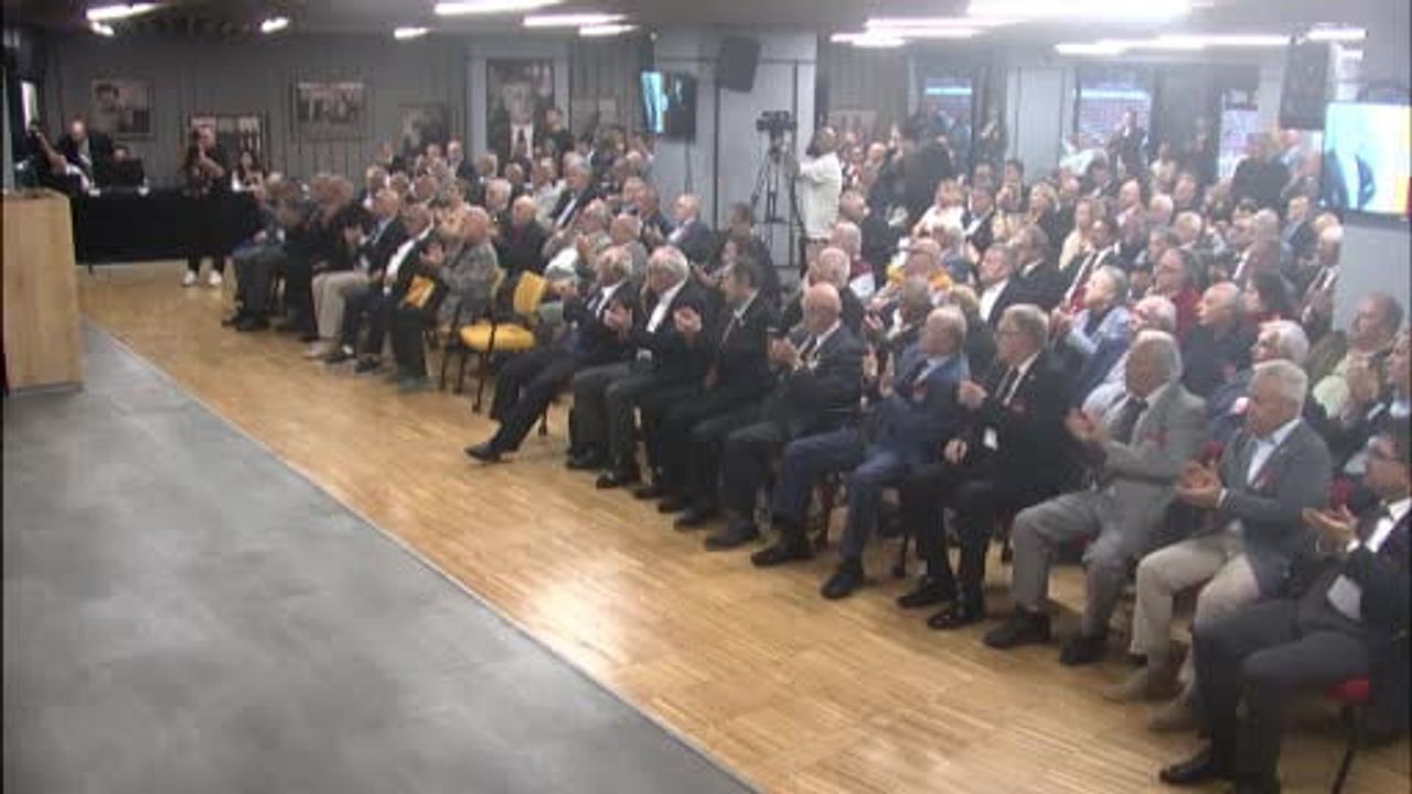 Dursun Özbek: Her Mayıs olduğu gibi mutlu ve gururluyuz