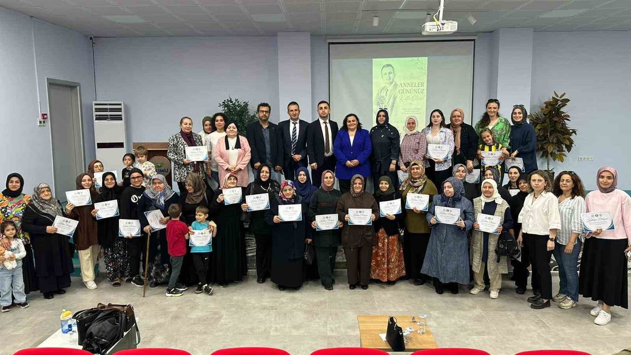 Düzce Aile Akademisi, Çilimli’de Anneler Günü programında 'Aile' temasını işletti