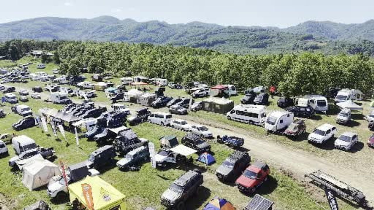 Düzce'de 36. Off-Road Festivali sürüyor: 60 araç ekstrem parkurda yarıştı