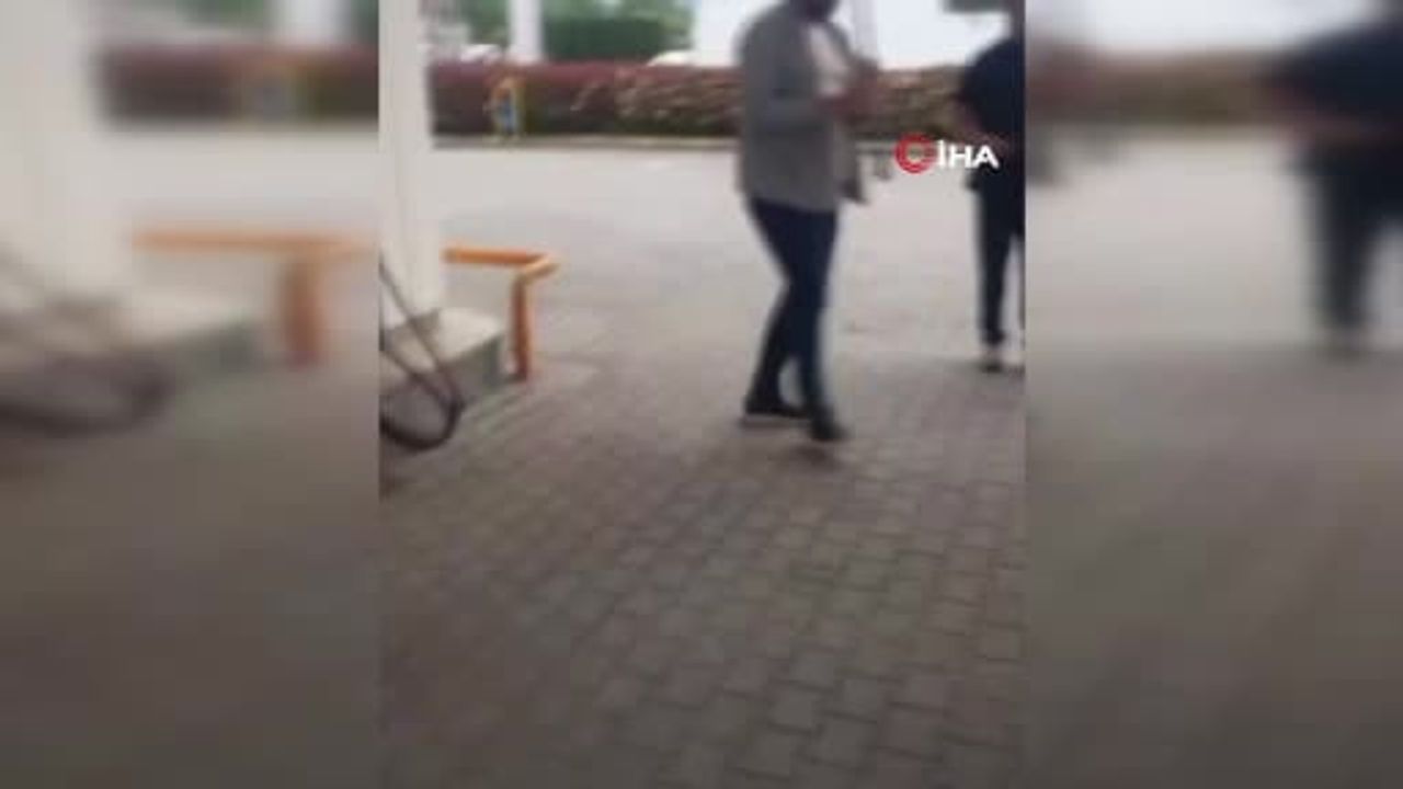 Düzce’de akaryakıt istasyonunda müzikli anlar: Klarnetçi ve davulcu çaldı, pompacı oynadı