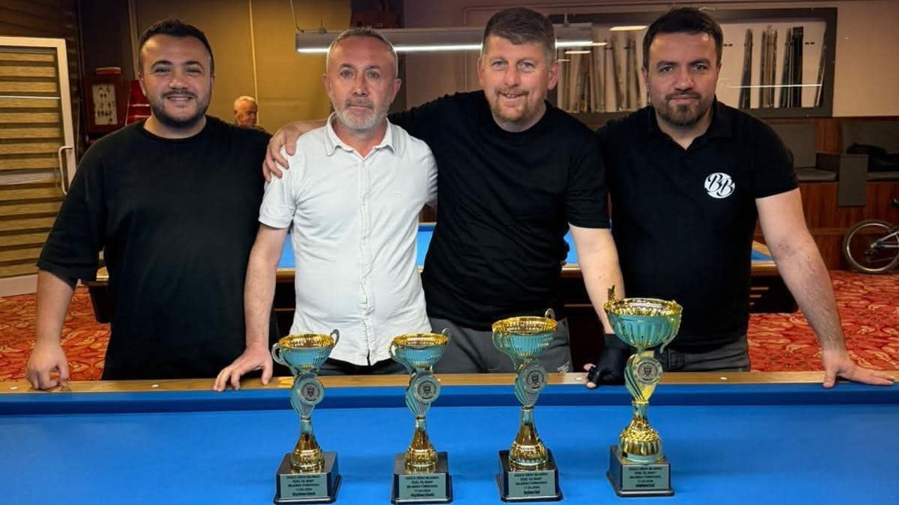 Düzce'de Gençlik Haftası: 3 Bant Bilardo Turnuvasında centilmenlik ön plana çıktı