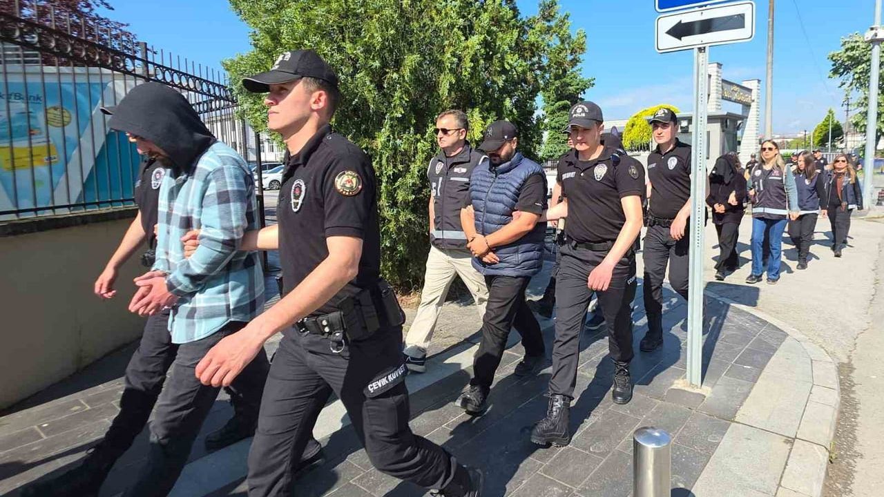 Düzce’de meslek lisesi 'staj' kayıtlarıyla haksız kazanç iddiası: 9 tutuklama