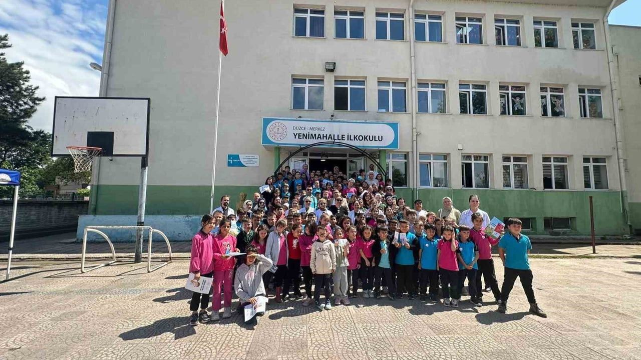 Düzce'de 'Sağlıklı Çocuk, Sağlıklı Gelecek' Etkinliğinde 199 Öğrenciye Sağlık ve Hareket Eğitimi