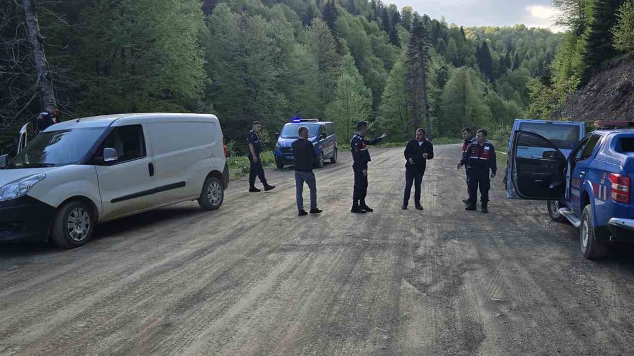 Düzce'de Samandere ile Sinekli Yaylası arasındaki yolda erkek cesedi bulundu