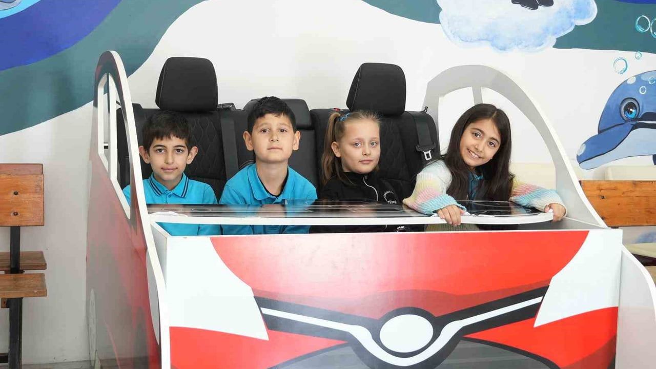 Düzce'de Trafik Haftası'nda Öğrenciler Uygulamalı Trafik Eğitimi Aldı