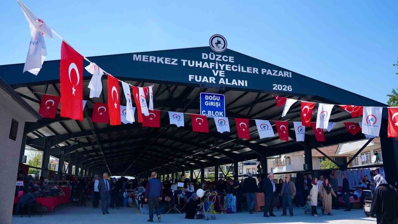 Düzce'de Tuhafiyeciler Pazarı ve Fuar Alanı Açıldı — Başkan Özlü'den Cedidiye Kent Meydanı Açıklaması
