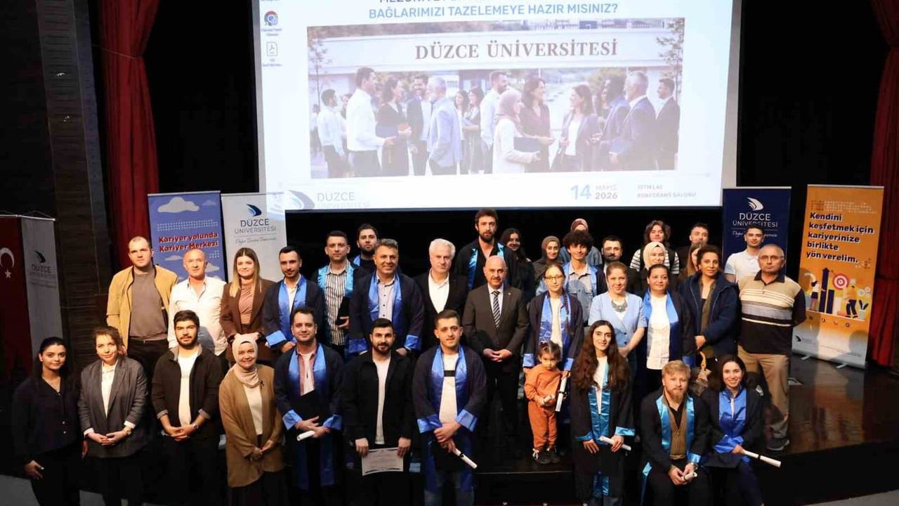 Düzce Üniversitesi mezunlarla buluştu: 'Mezuniyet Bir Son Değil, Bir Bağdır' başlıklı etkinlik düzenlendi
