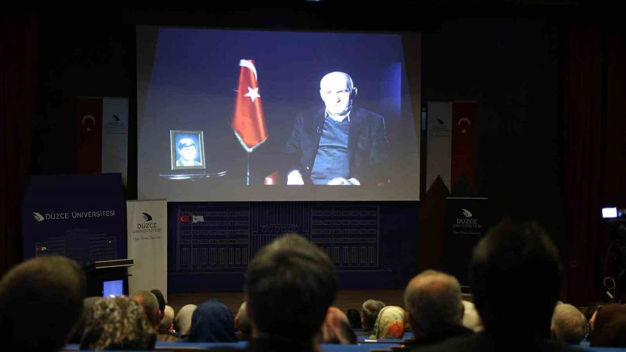 Düzce Üniversitesi'nde 'Bedel' Belgeselinin İlk Gösterimi: Şehit Aileleri ve Gaziler Anlatıldı
