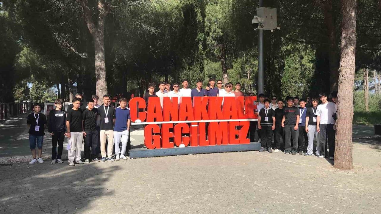 Düzceli Gençler 'Bir Destandır Çanakkale' Programıyla Çanakkale'yi Yerinde Gezdi