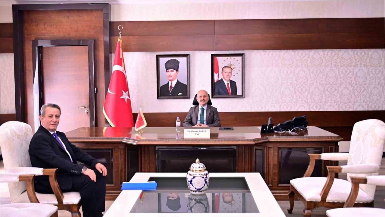 Efeler Belediye Başkanı Anıl Yetişkin, Aydın Valisi Dr. Osman Varol'u Ziyaret Etti