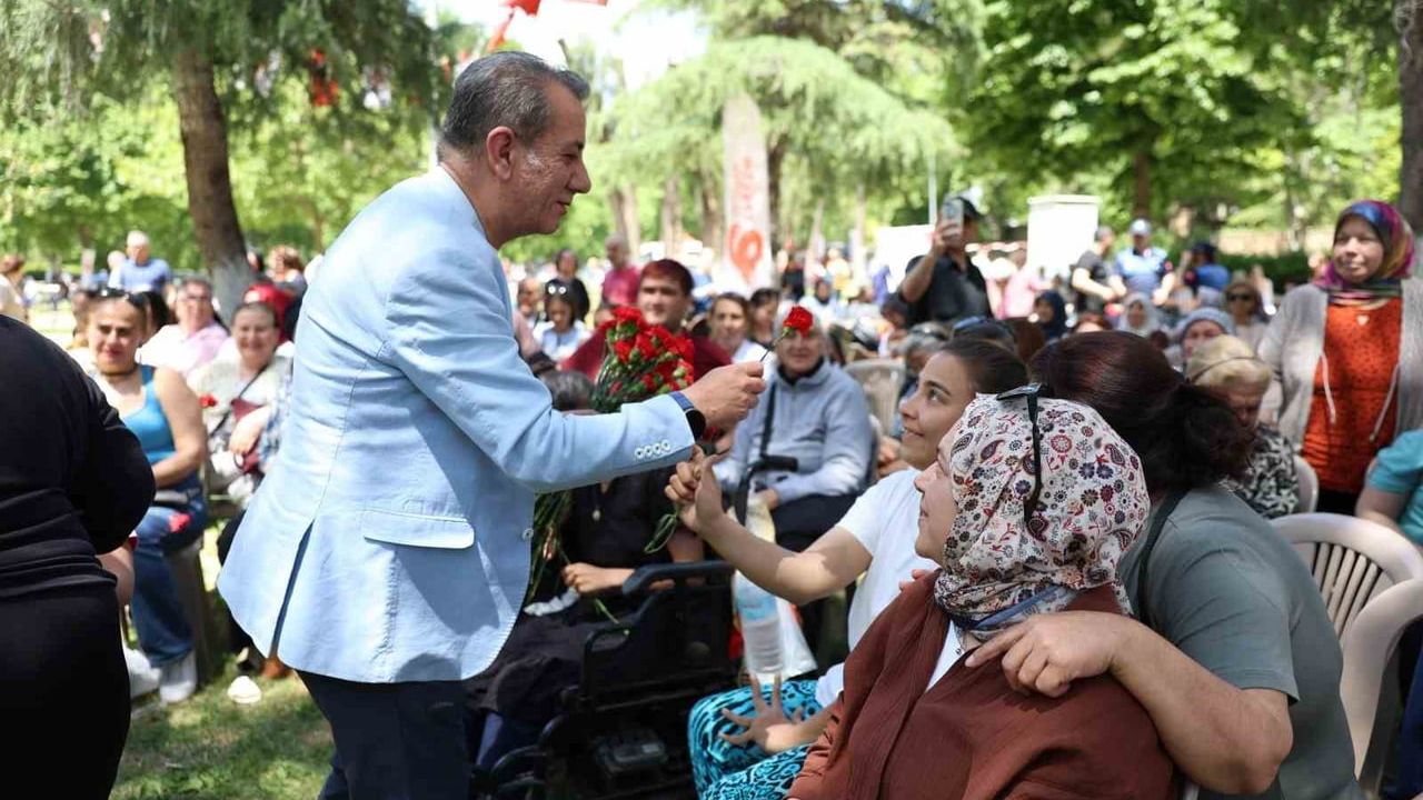 Efeler Belediyesi Pınarbaşı’nda Anneler Günü Şenliği düzenledi