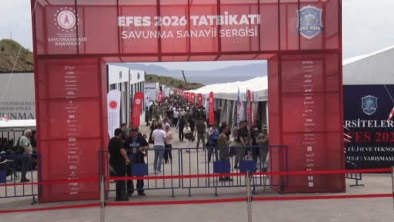 EFES 2026 Savunma Sanayi Sergisi halk gününde vatandaşlara açıldı