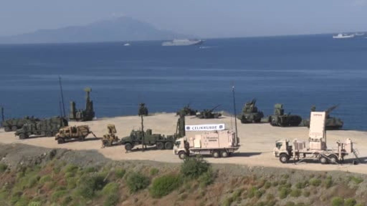EFES-2026 Seçkin Gözlemci Günü gündüz safhası TB-3 SİHA'nın TCG Anadolu'dan kalkışıyla başladı