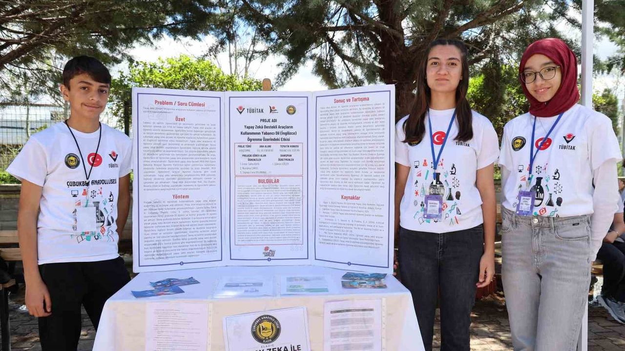 Elazığ Çubukbey Anadolu Lisesi'nde 4006-TÜBİTAK Bilim Fuarı açıldı