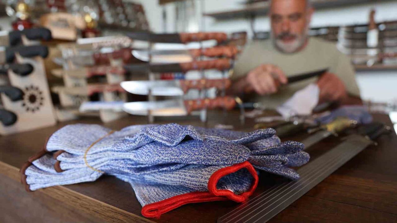 Elazığ'da 40 yıllık kasap Şenol Çopur: Kesimde profesyonel ekipman uyarısı