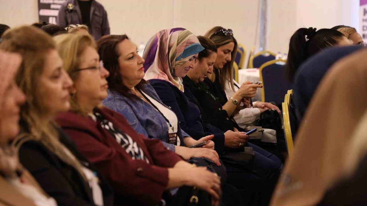 Elazığ'da 5’inci 'Muhtarın Yanında, Muhtarlığın Yarınında' çalıştayı: 120 kadın muhtar katıldı