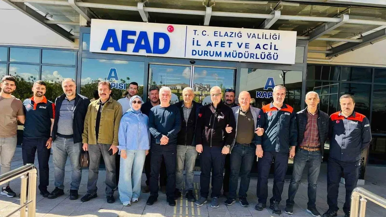 Elazığ'da AFAD Personeline 'Enkazda İletişim' Eğitimi Tamamlandı
