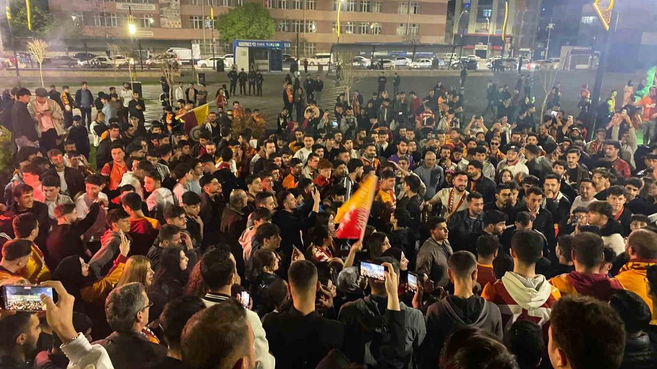 Elazığ'da Galatasaray'ın 26. şampiyonluğu kutlandı