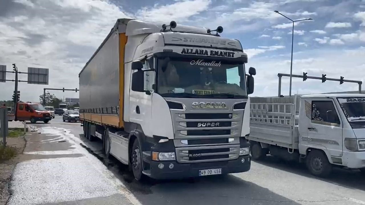 Elazığ Güney Çevre Yolu'nda otomobil ile tır çarpıştı: 1 yaralı