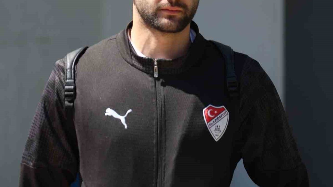 Elazığsporlu Ömer Çakı ve Furkan Köse taraftardan helallik istedi