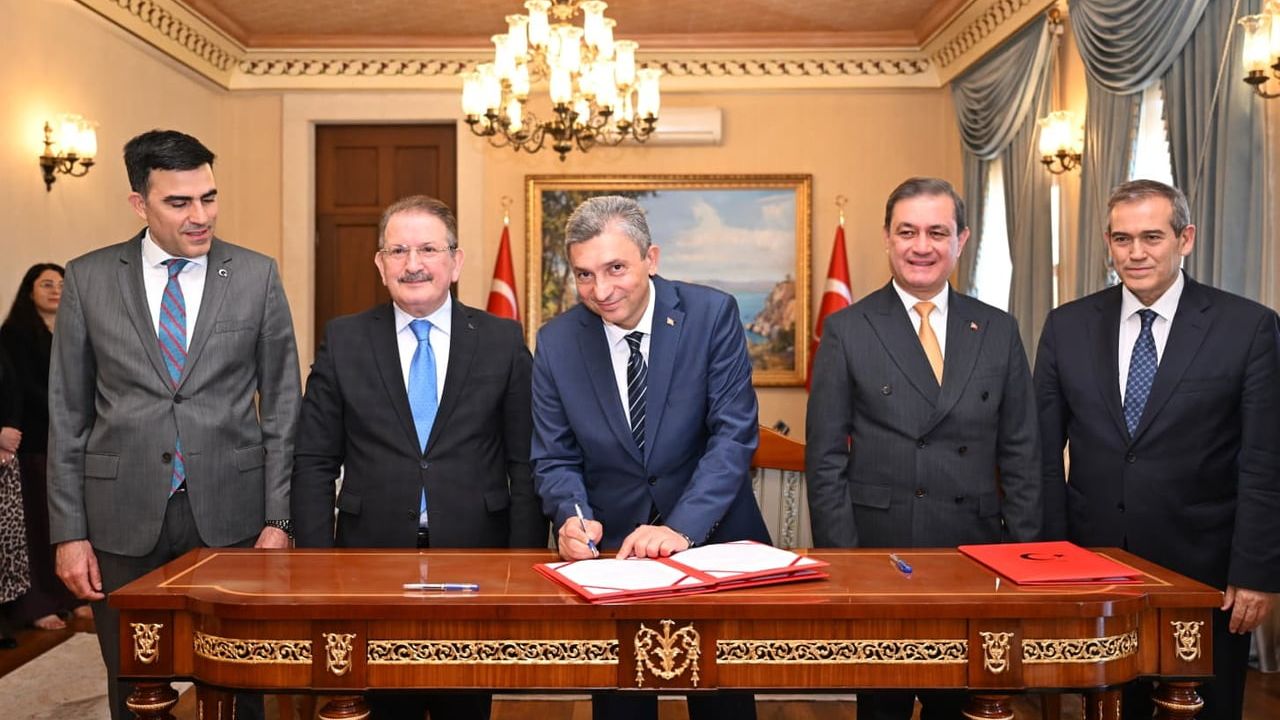Elmalı'ya 3 Hekimli Aile Sağlığı Merkezi ve KETEM İçin Protokol İmzalandı