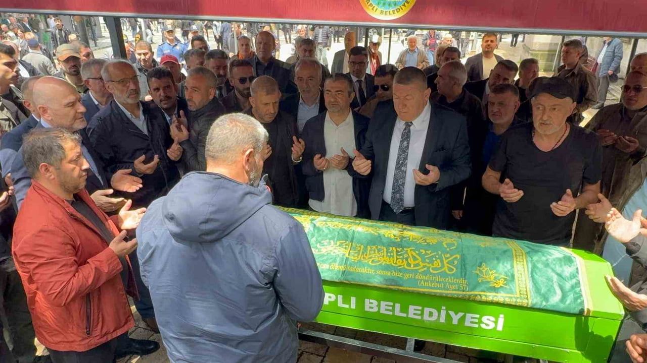 Emine Çift son yolculuğuna uğurlandı; Cumhurbaşkanı Erdoğan taziye iletti