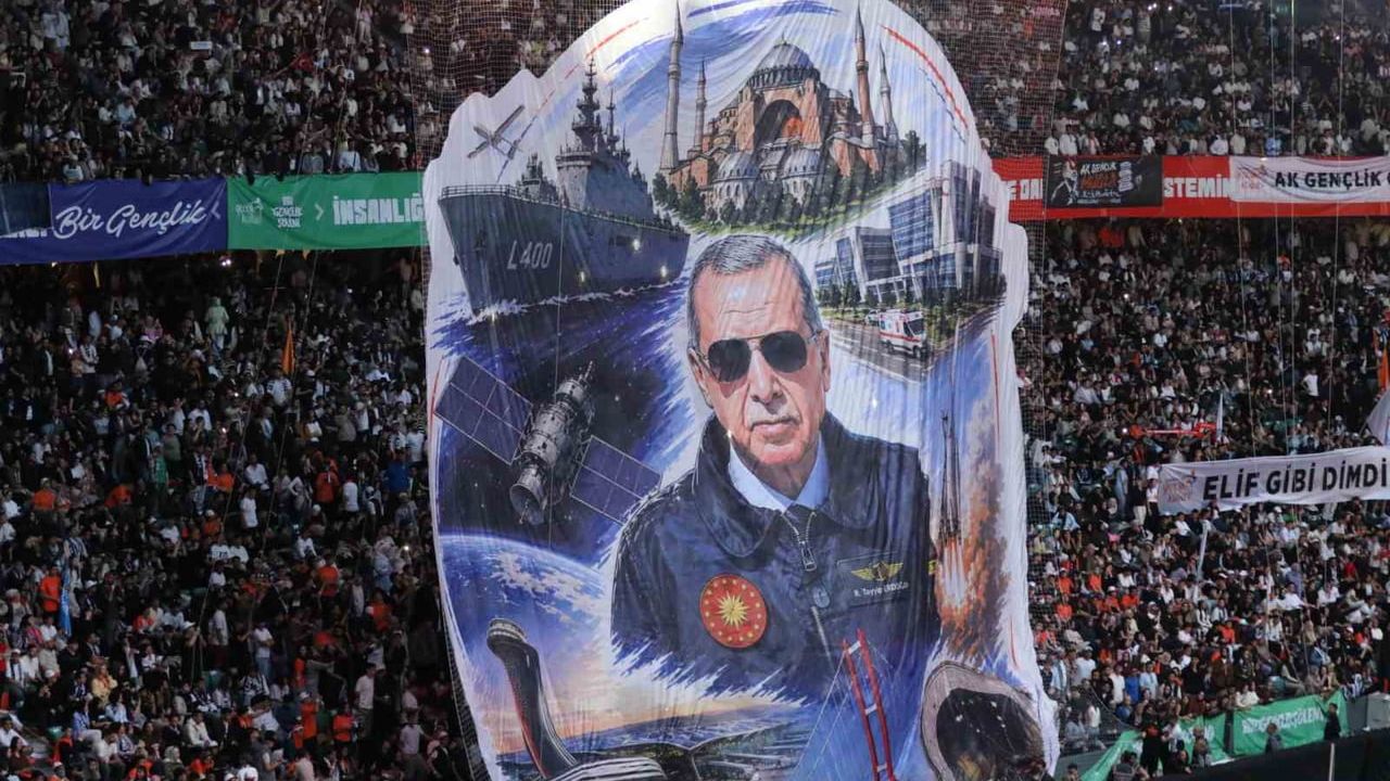 Erdoğan: Dünya nasıl eski değilse, Türkiye de eski Türkiye değil; gençlerle Türkiye Yüzyılı’nı inşa ediyoruz