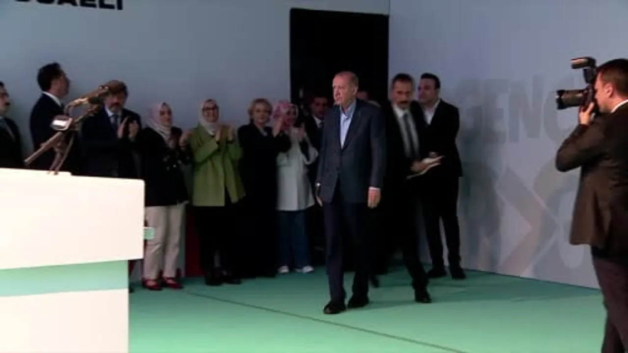 Erdoğan: 'Dünya nasıl eski dünya değilse, Türkiye de eski Türkiye değil' — Kocaeli'de Gençlik Şöleni'nde mesaj