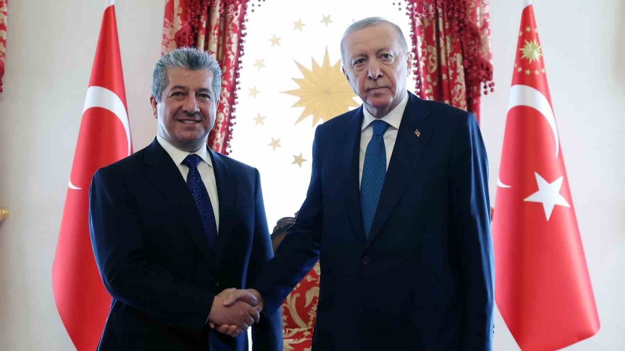 Erdoğan, IKBY Başbakanı Mesrur Barzani’yi Dolmabahçe Çalışma Ofisi’nde kabul etti