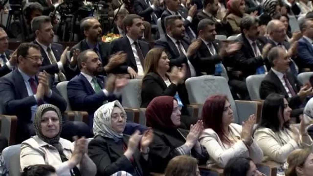Erdoğan: Ülkemizi yurt dışında başarıyla temsil edenlere hakaret eden zihniyet asıl yüz kızartıcıdır