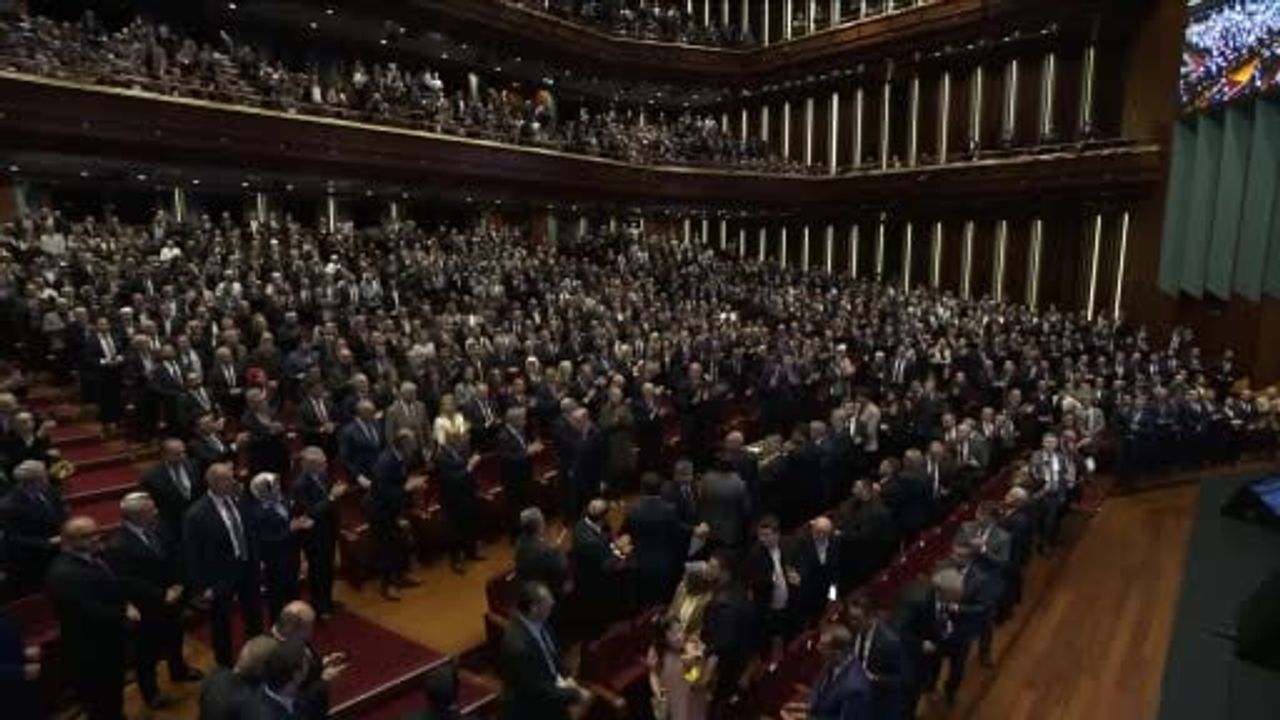 Erdoğan Vakıflar Haftası'nda 'Öğrenciler için burs topluyoruz' iddialarına tepki
