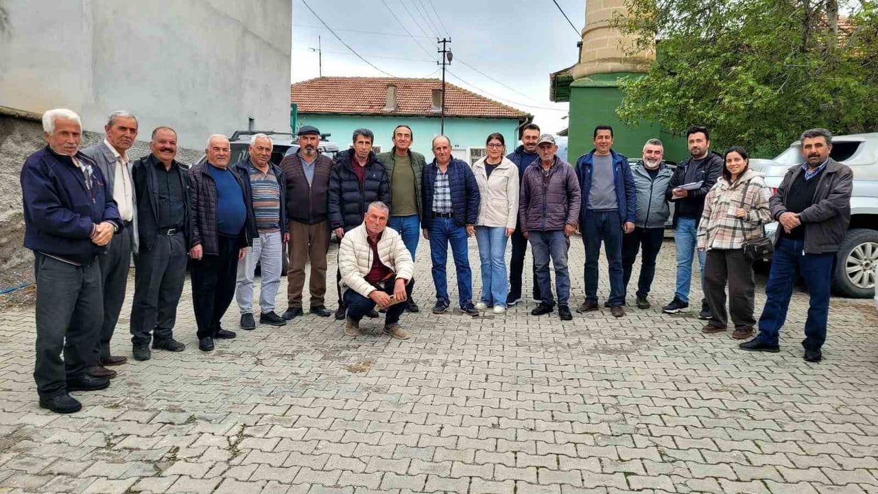 Ereğli'de çiftçilere ilaçlama ve gübreleme konusunda bilgilendirme toplantısı