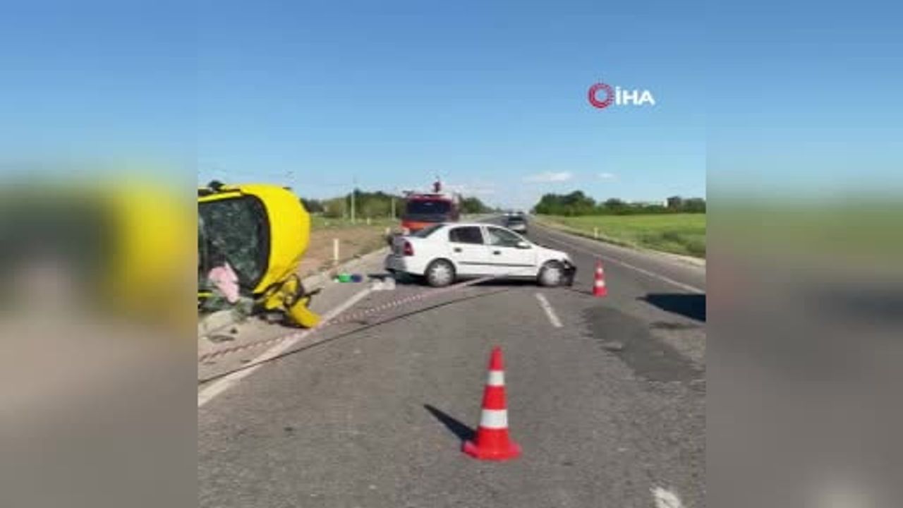 Ergani'de iki otomobil çarpıştı: 6 yaralı, 2'si ağır