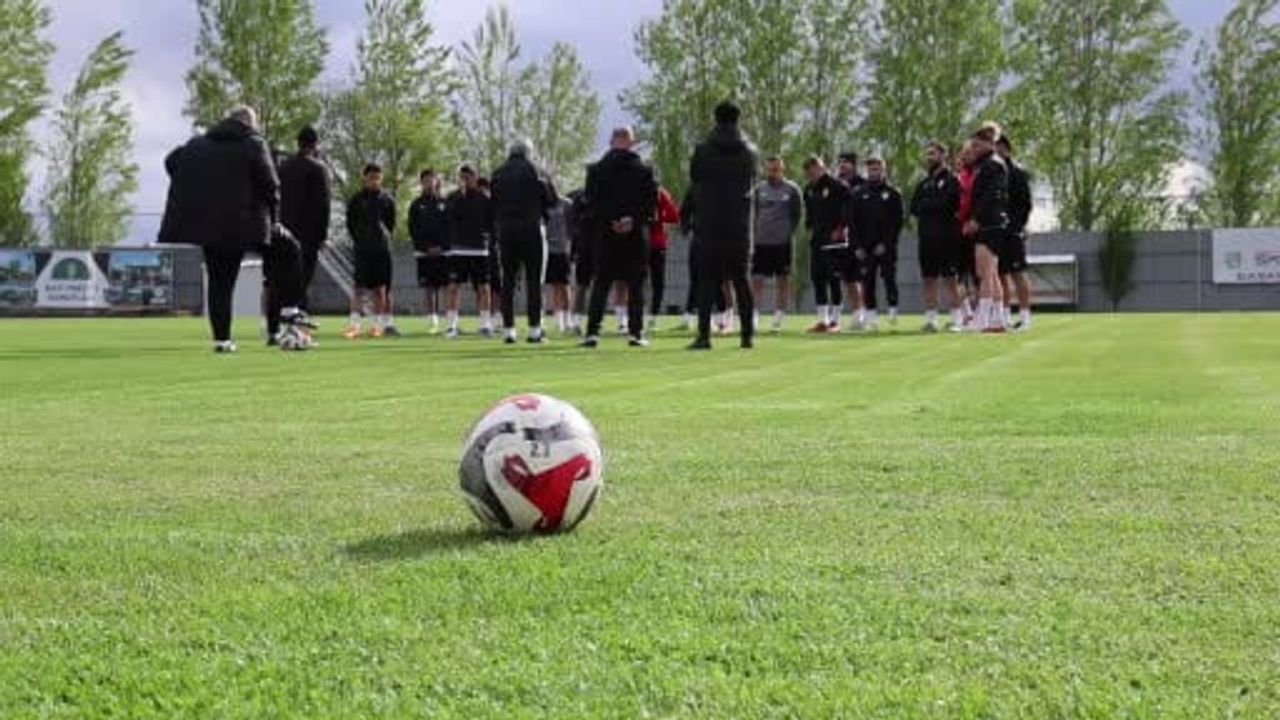 Erkan Sözeri: Kupayı hepimiz çok istiyoruz — Elazığspor Play-Off finaline hazırlanıyor