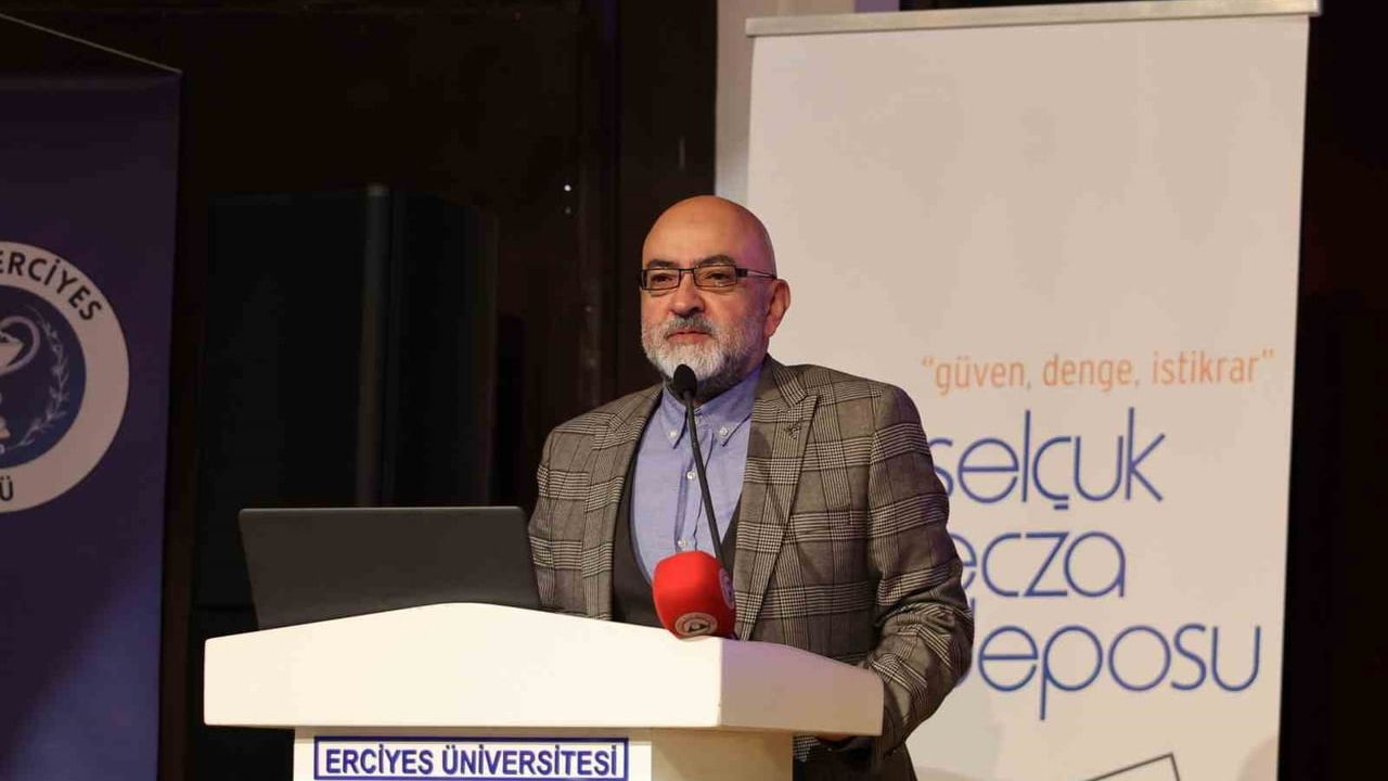 ERÜ'de II. Ulusal PharmErciyes Eczacılık Öğrenci Kongresi başladı