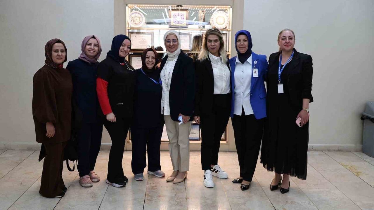 ERÜ Hastanelerinde 12 Mayıs Hemşireler Günü ve Hemşirelik Haftası Etkinlikleri Düzenlendi