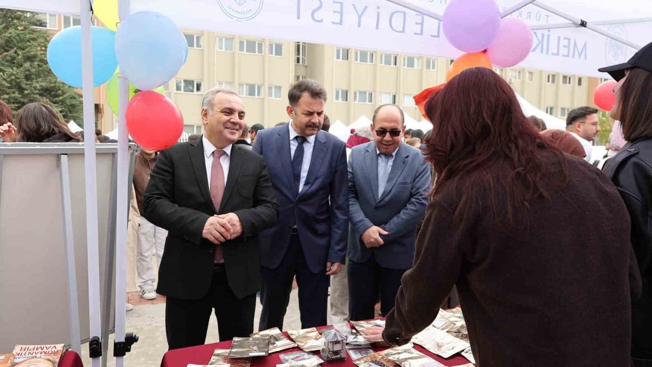 ERÜ Yabancı Diller Yüksekokulu'nda 'YDYOFEST' düzenlendi