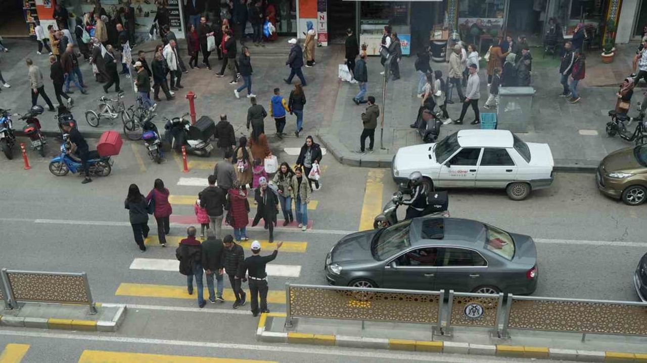 Erzincan'da Kurban Bayramı öncesi alışverişte yoğunluk