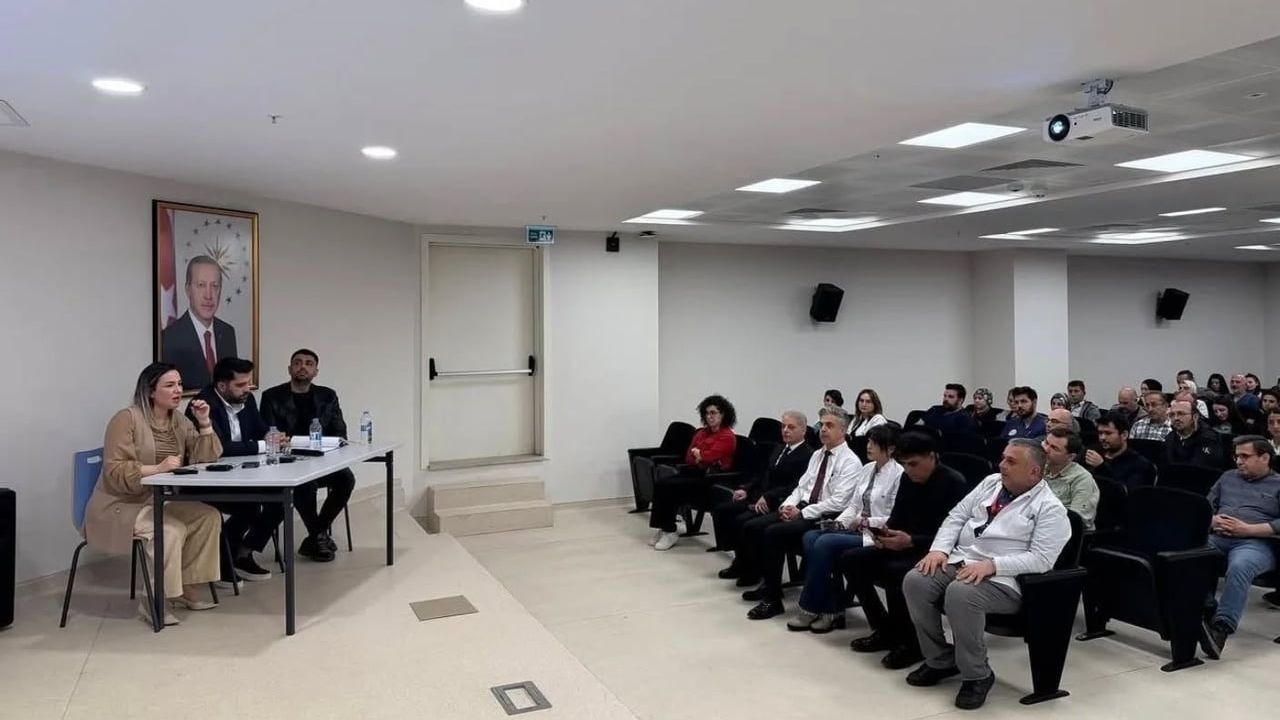 Erzincan'da sağlık personeline 'Mesleki Sorumluluk Kurulu ve Rücu İşleyişi' eğitimi verildi
