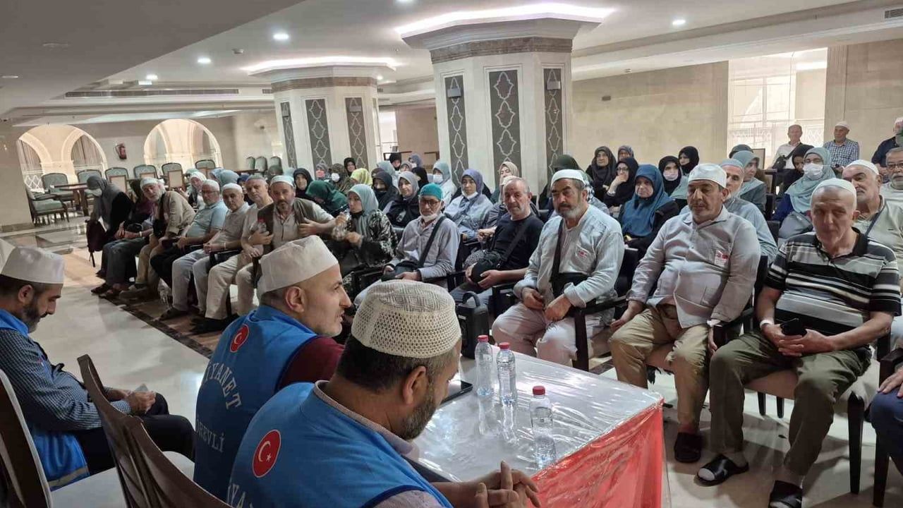 Erzincan İl Müftülüğünden Hacı Adaylarına Arafat Vakfesi ve Hac Eğitimi