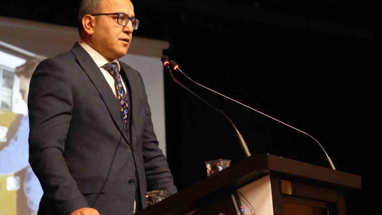 Erzurum Cumhuriyet Başsavcısı Adem Aydemir: Atatürk Üniversitesi 2026 Hukuk Fakültesi Mezunlarına 'Cesur Olun' Çağrısı