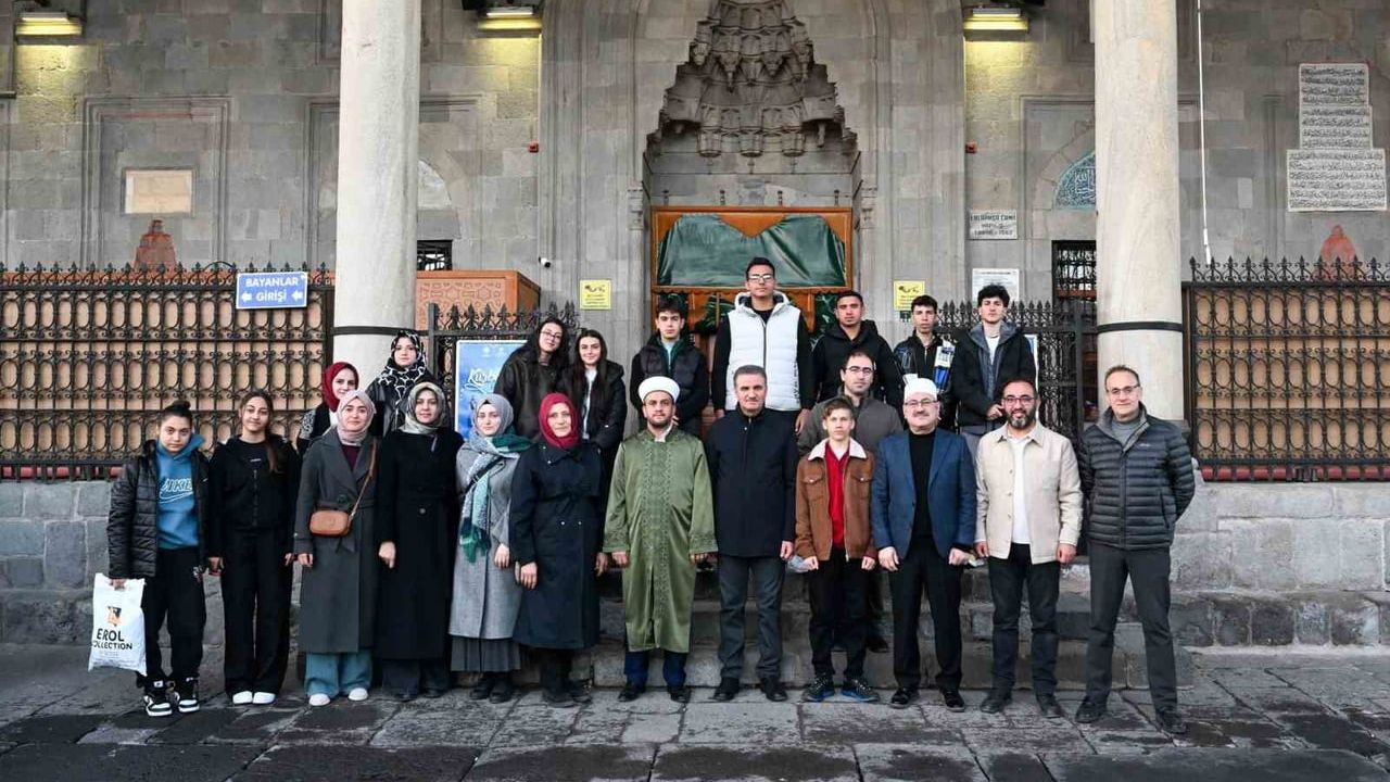 Erzurum’da ÇEDES Projesi kapsamında '5 Vakitte 5 Cami' etkinliğine Vali Aydın Baruş katıldı